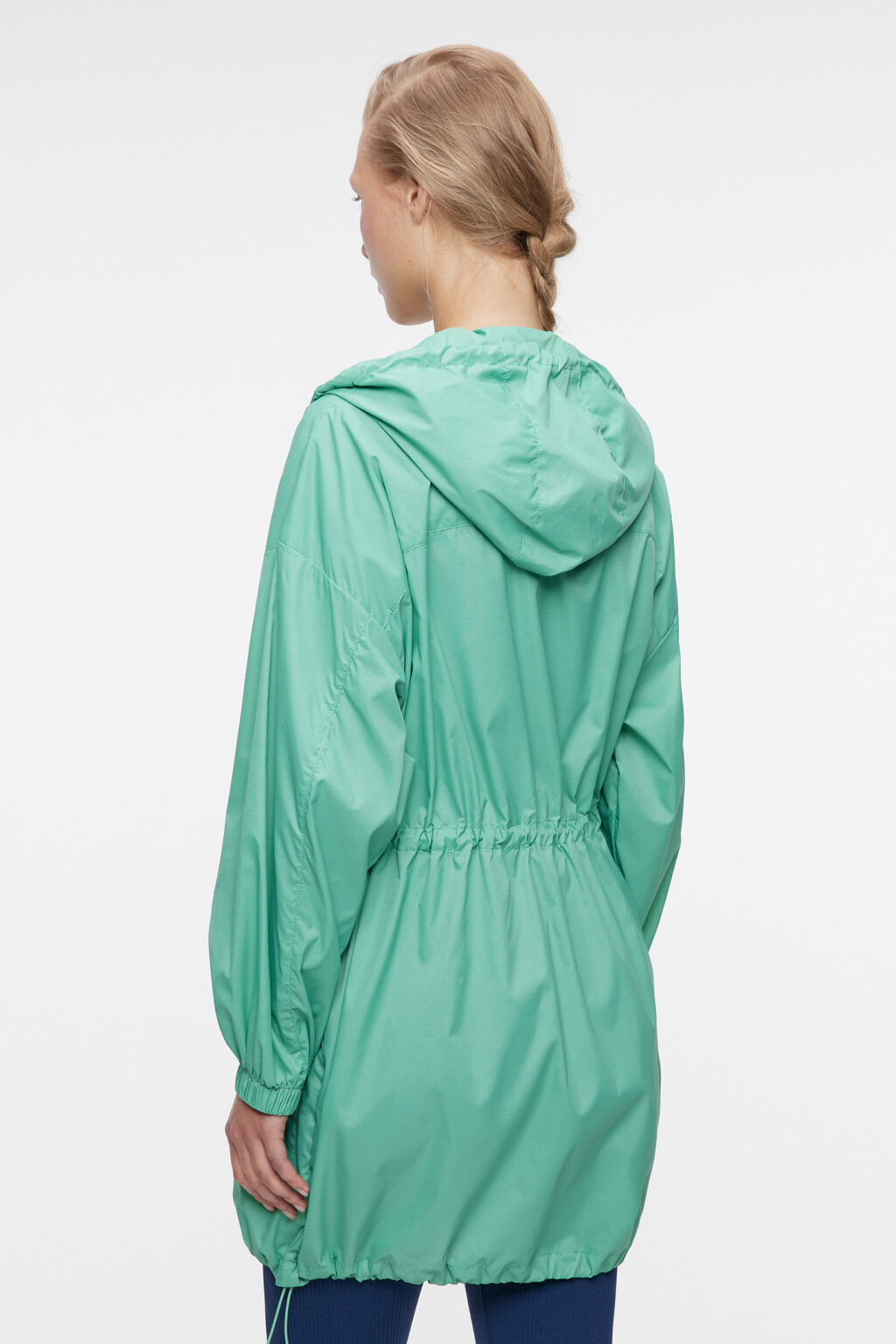 Плащ-дождевик oversize с капюшоном и поясом-кулиской - цвет зеленый - 4