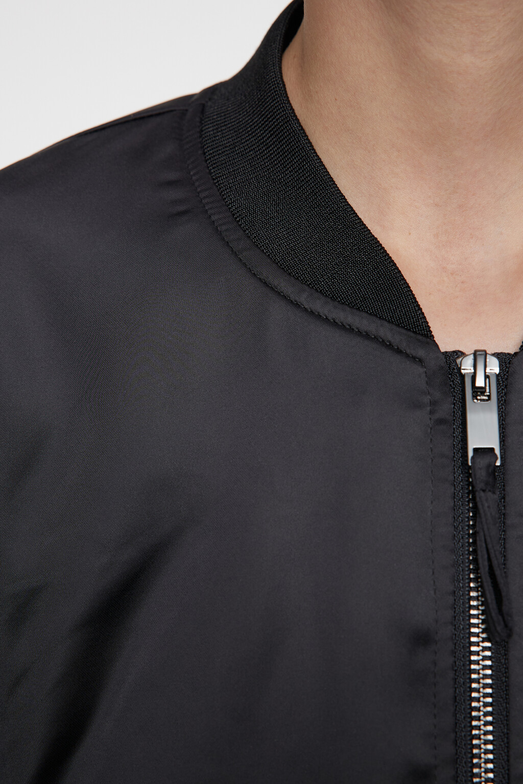 Куртка-бомбер oversize удлиненная с двойной собачкой - цвет черный - 5