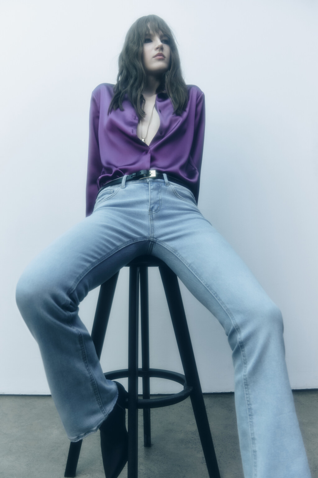 Джинсы bootcut расклешенные с ремнем из искусственной кожи - цвет голубой - 8