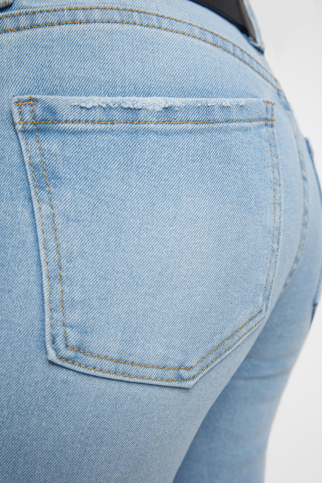 Джинсы bootcut расклешенные с ремнем из искусственной кожи - цвет голубой - 7