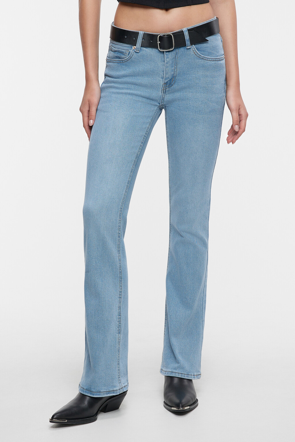 Джинсы bootcut расклешенные с ремнем из искусственной кожи - цвет голубой - 1