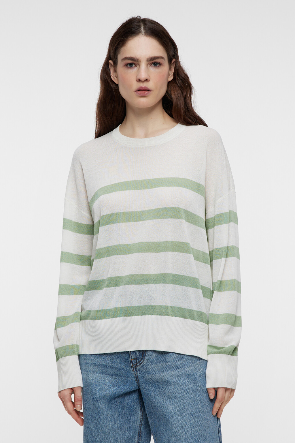 Свитер вискозный тонкой вязки с разрезами по бокам - цвет зеленый - 1