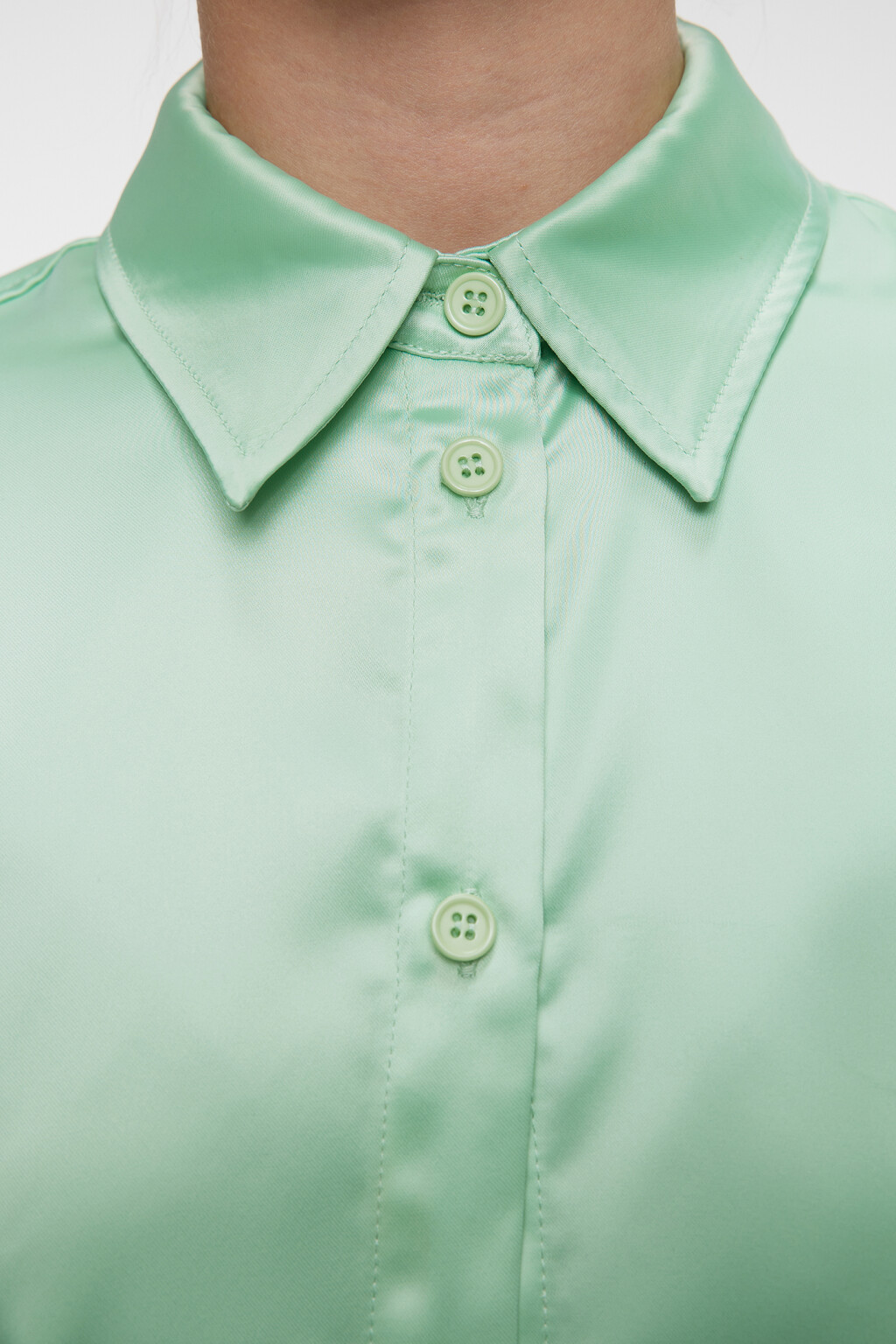 Блузка-рубашка прямая атласная с короткими рукавами - цвет зеленый - 5