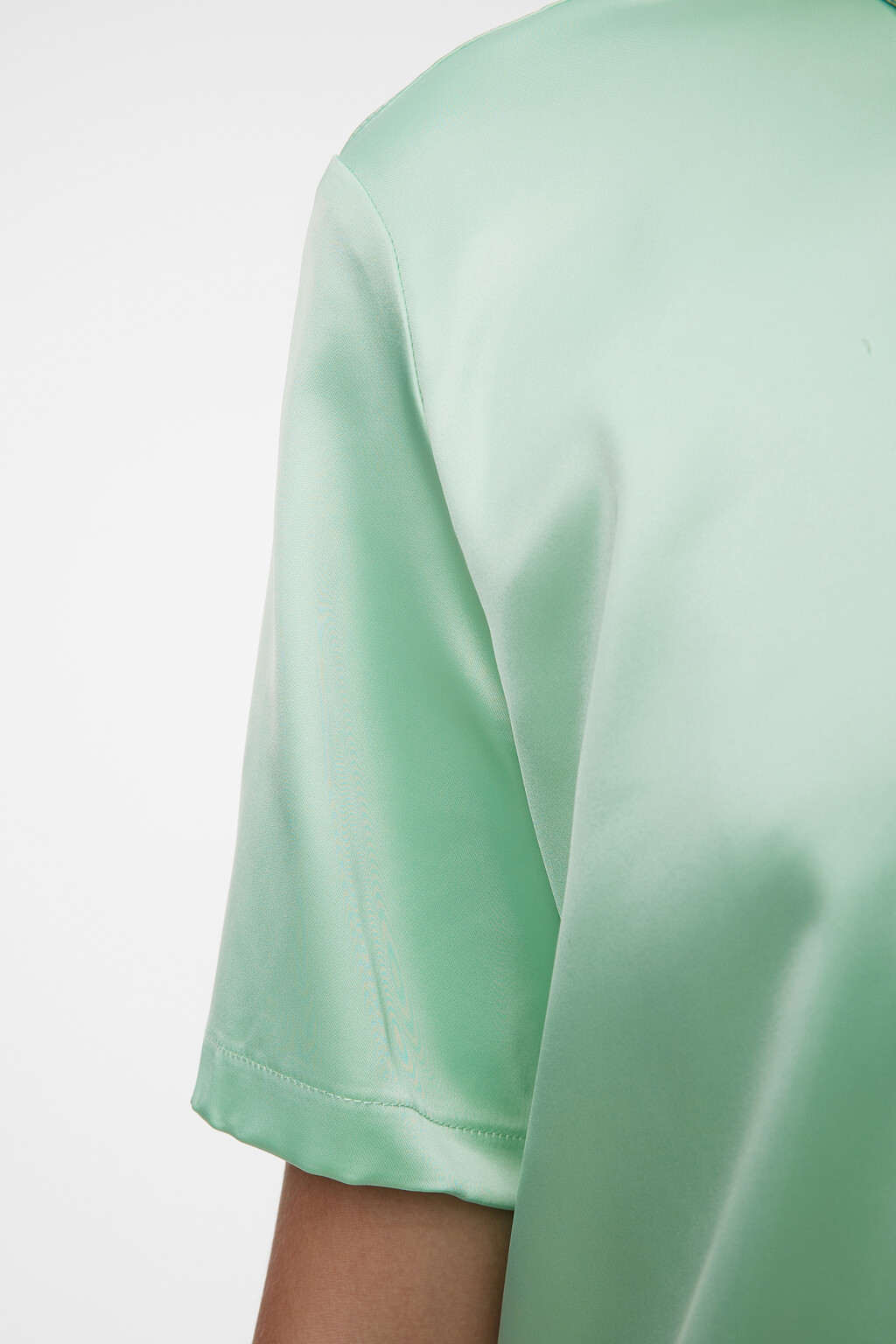 Блузка-рубашка прямая атласная с короткими рукавами - цвет зеленый - 6