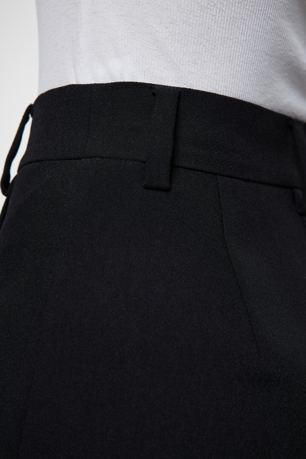 Шорты А-силуэта костюмные с высокой посадкой - цвет черный - 7