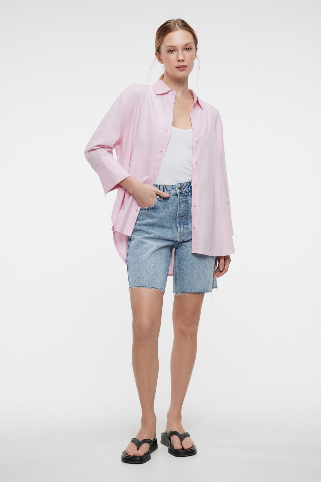 Блузка-рубашка oversize льняная с укороченными рукавами - цвет розовый - 4