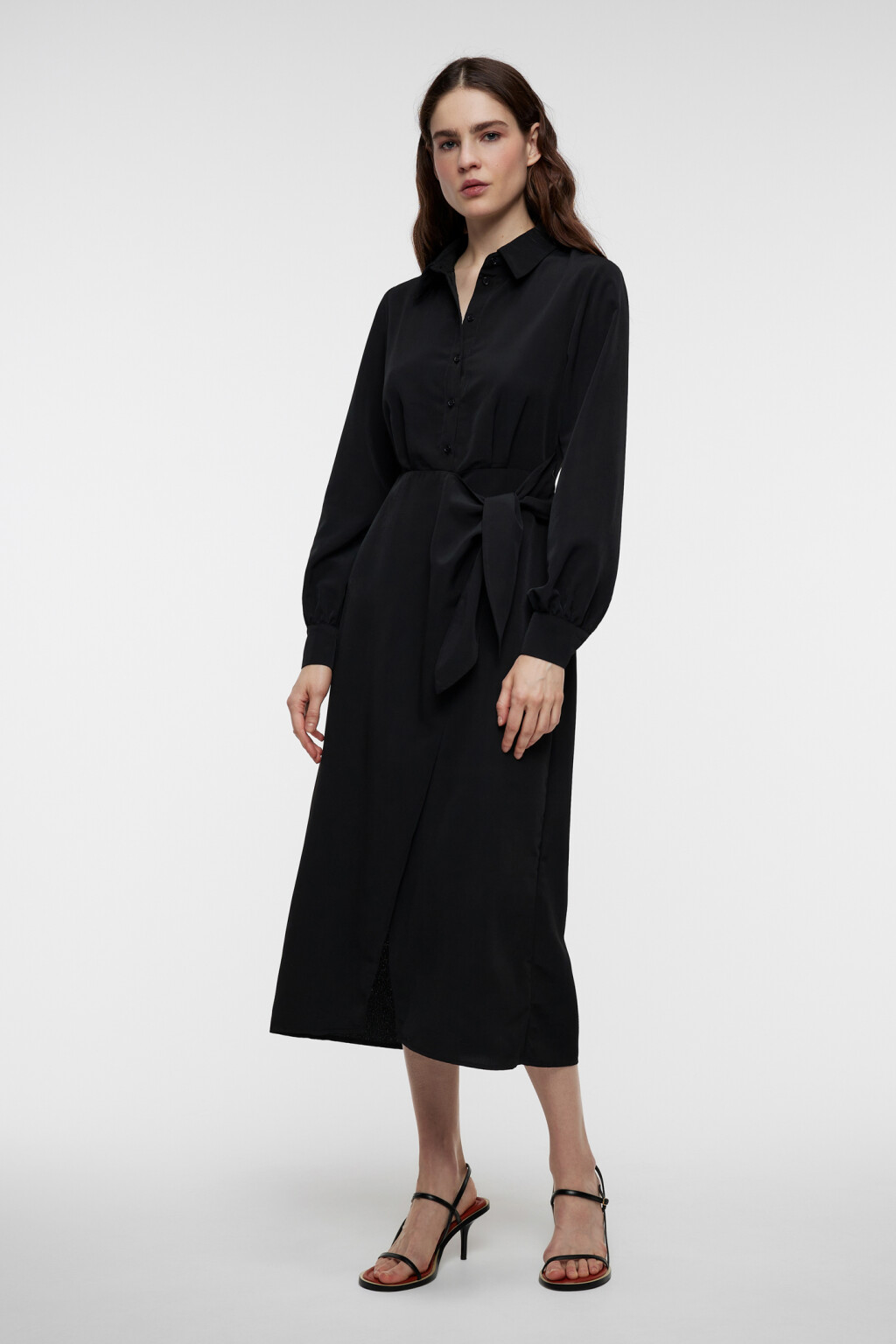 Платье-рубашка миди приталенное с запахом - цвет черный - 4