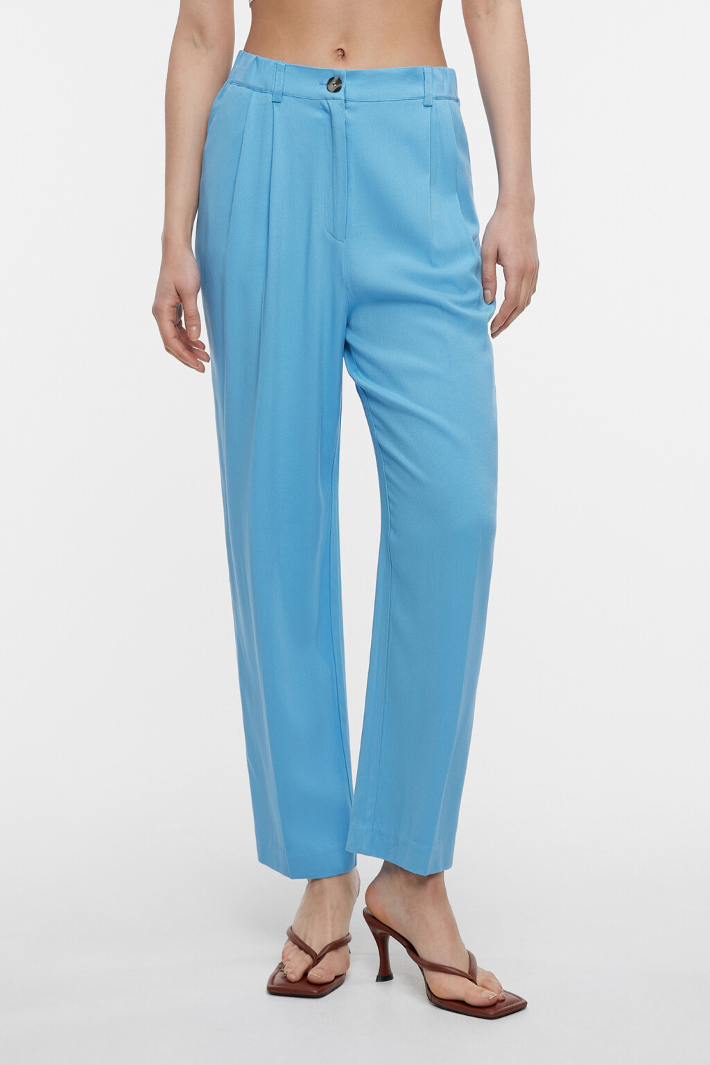 Брюки-бананы костюмные из вискозной ткани - цвет голубой - 2