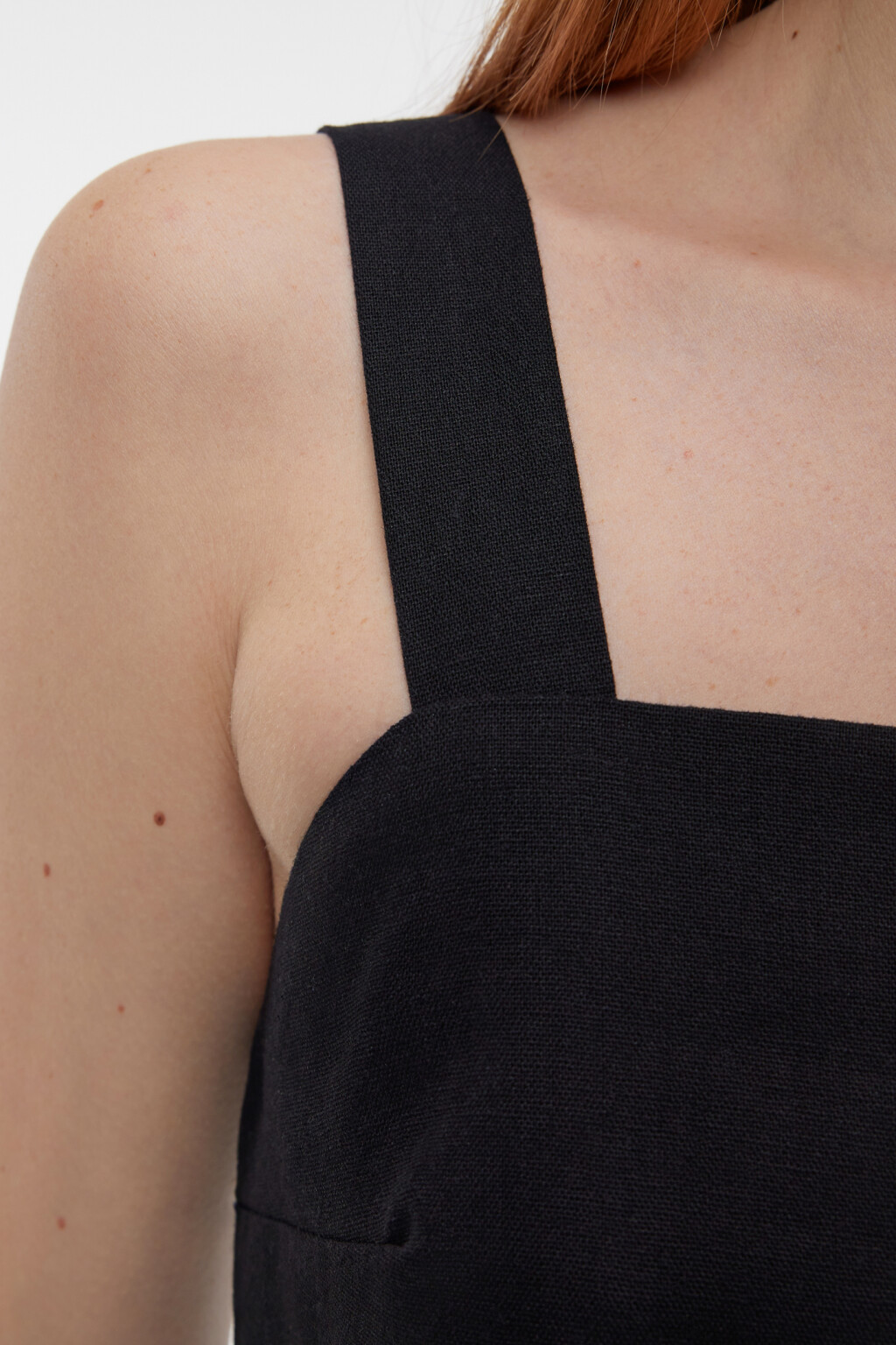 Комбинезон короткий льняной с шортами и поясом - цвет черный - 6