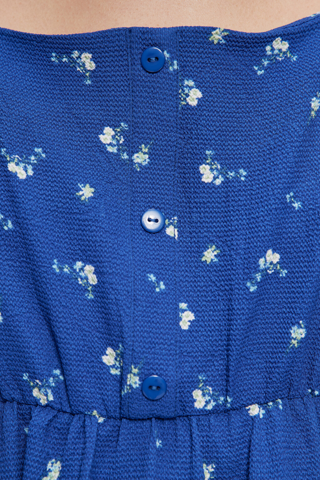 Платье мини приталенное с вырезом каре и ярусной юбкой - цвет синий - 5