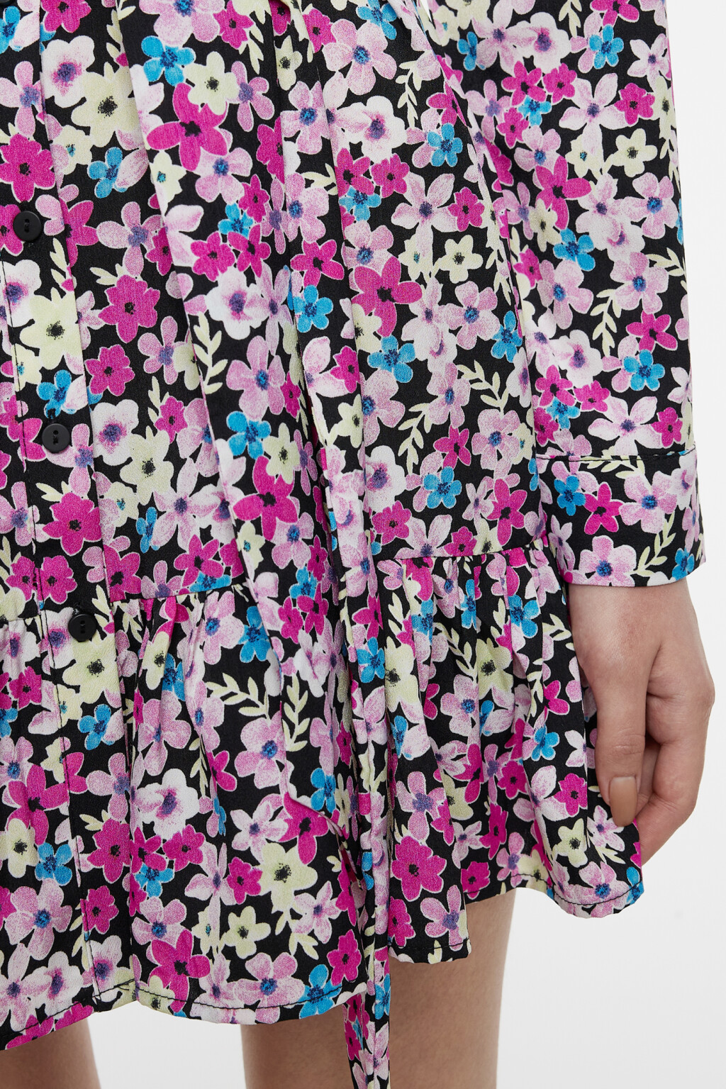 Платье-рубашка мини с поясом и воланами - цвет мультиколор - 7