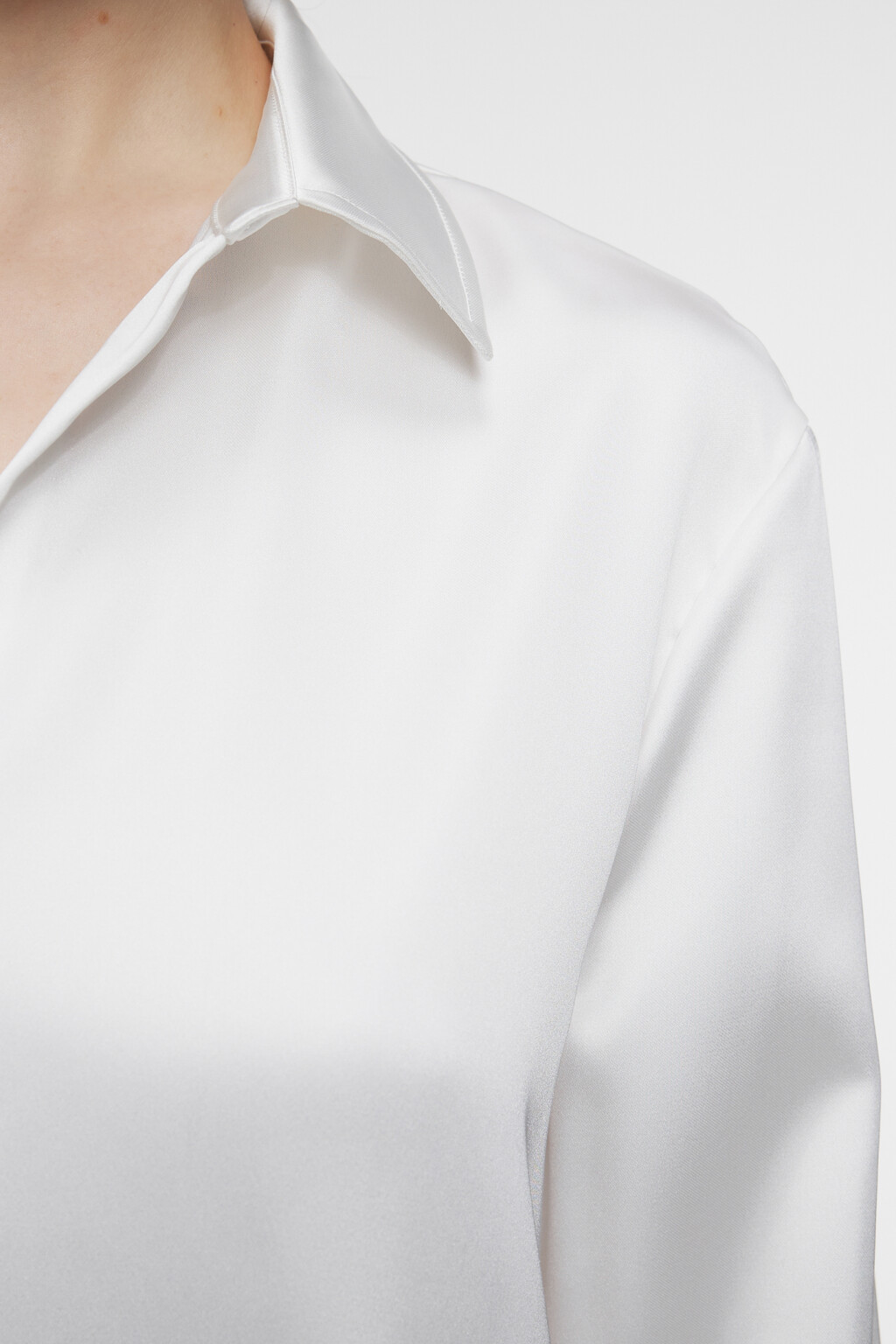 Блузка-рубашка oversize атласная - цвет белый - 6