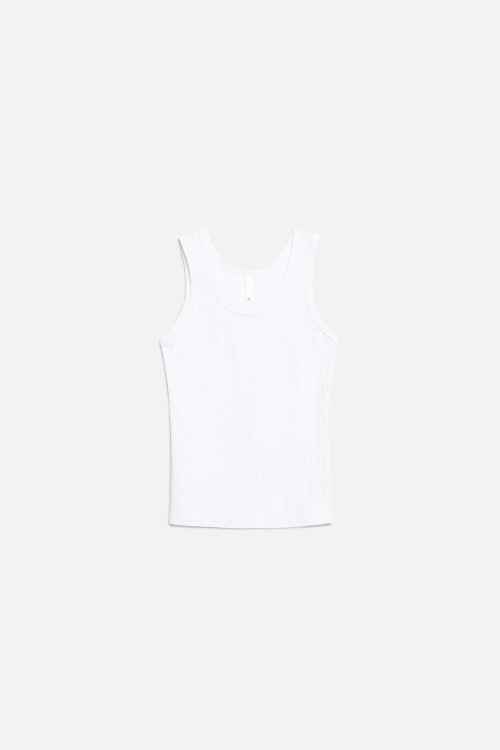 Майка хлопковая облегающая базовая в рубчик - цвет белый - 7