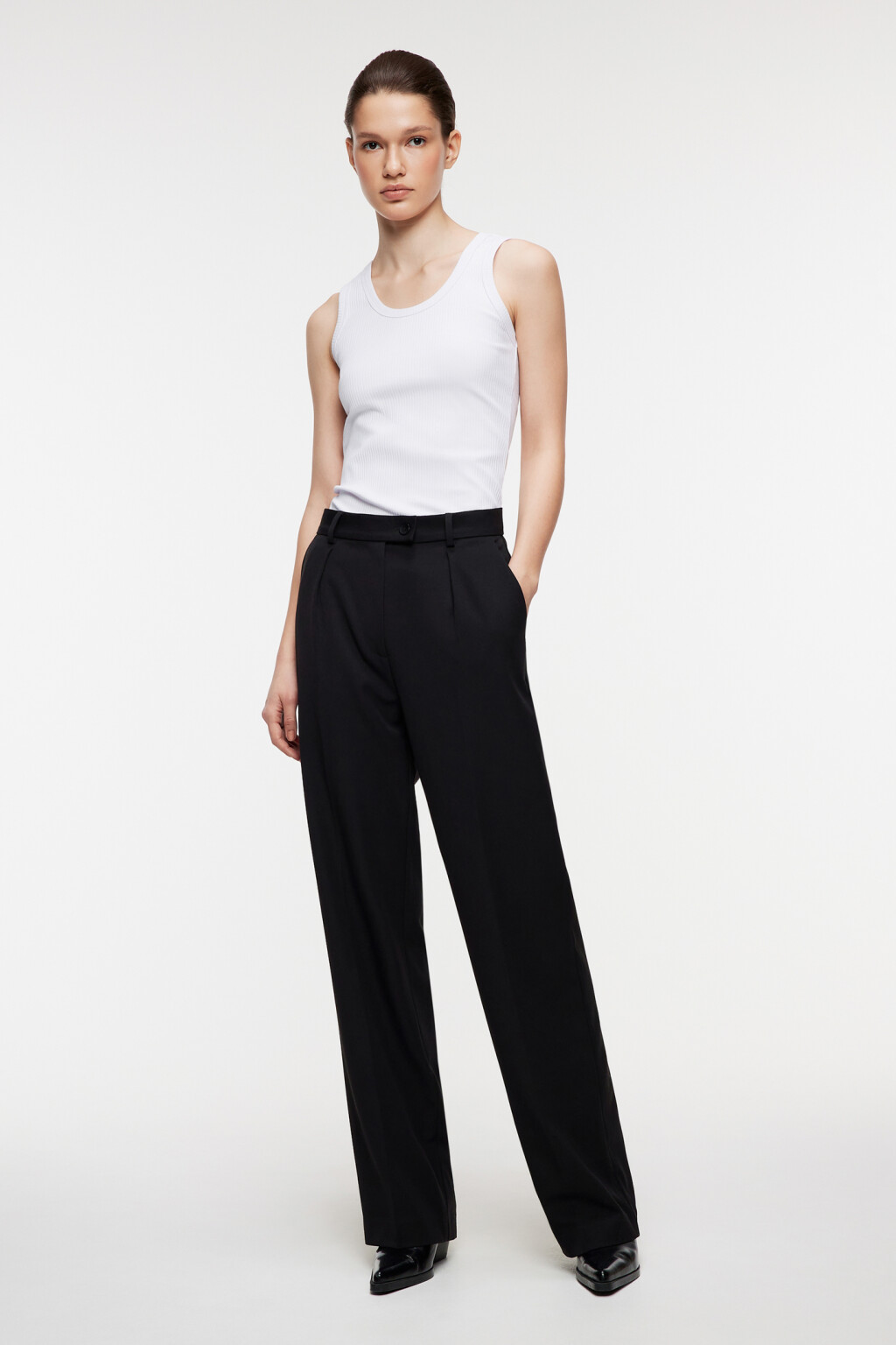 Майка хлопковая облегающая базовая в рубчик - цвет белый - 4