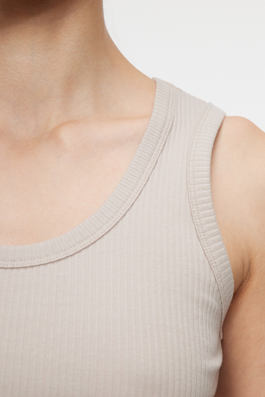 Майка хлопковая облегающая базовая в рубчик - цвет бежевый - 5