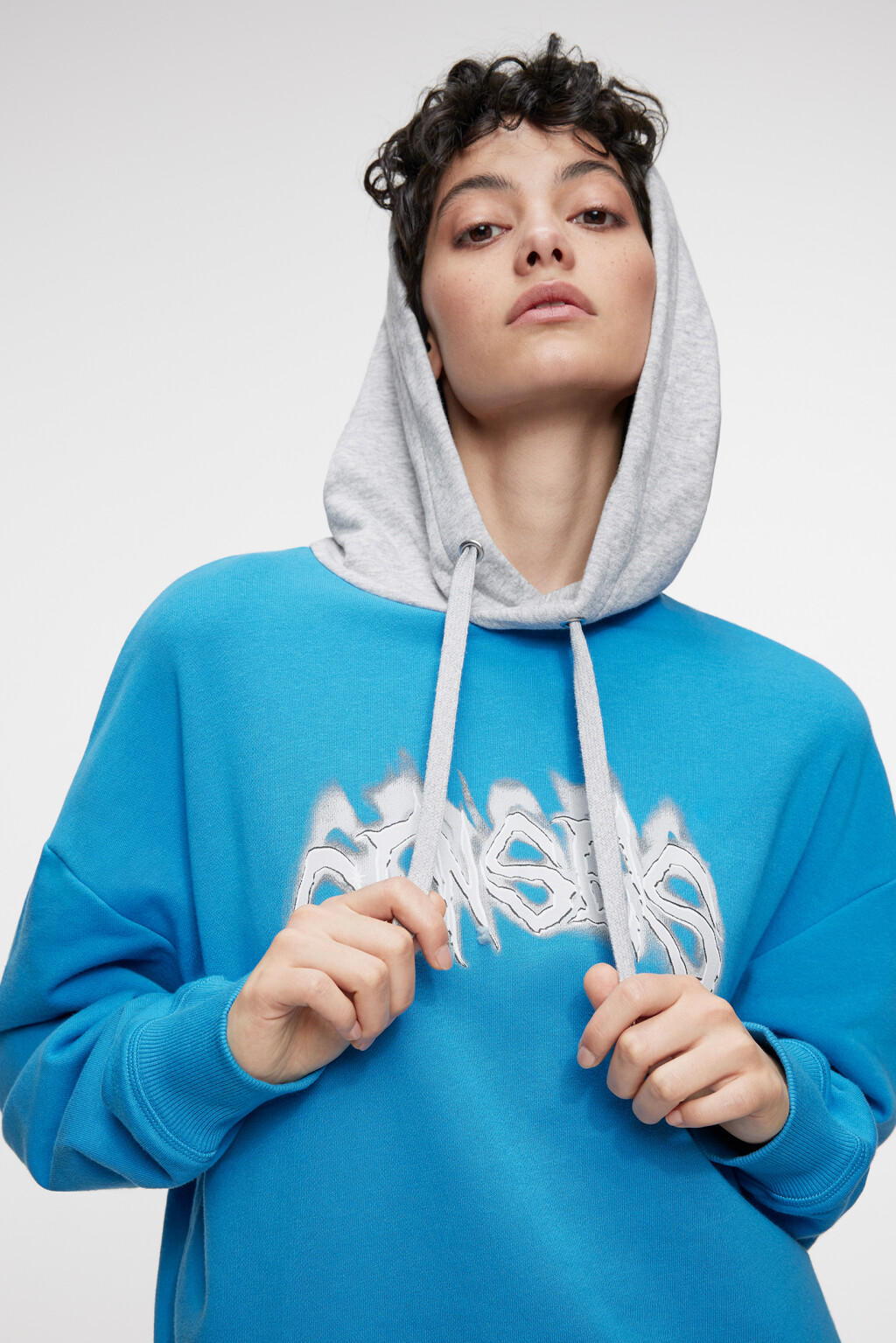 Толстовка oversize с капюшоном и принтом-надписью - цвет синий - 8