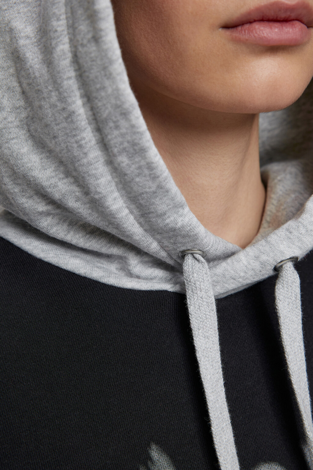 Толстовка oversize с капюшоном и принтом-надписью - цвет черный - 6