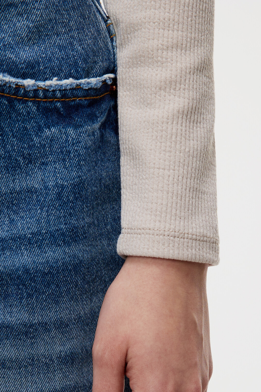 Лонгслив укороченный облегающий в рубчик - цвет бежевый - 6