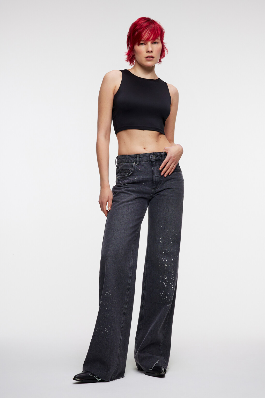 Топ-майка облегающий укороченный на широких бретелях - цвет черный - 4