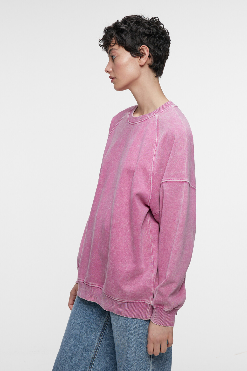 Свитшот oversize хлопковый с состаренным эффектом - цвет розовый - 2