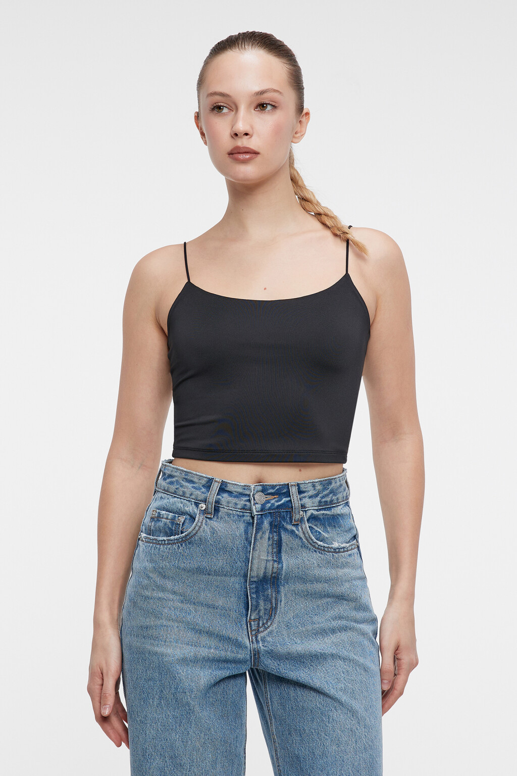Топ-майка slim укороченный на тонких бретельках - цвет черный - 1