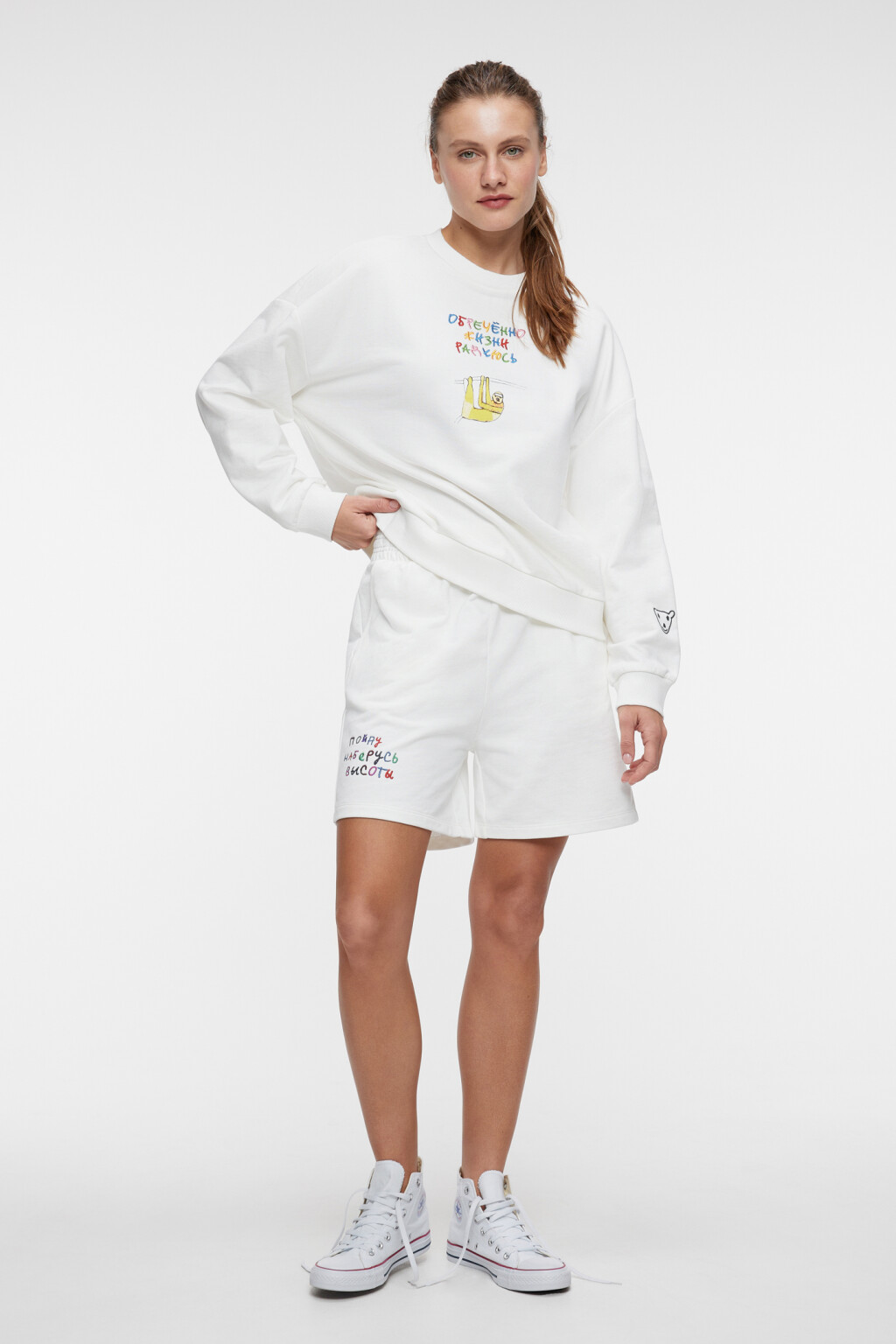 Шорты мини хлопковые с поясом-резинкой и принтом - цвет белый - 4