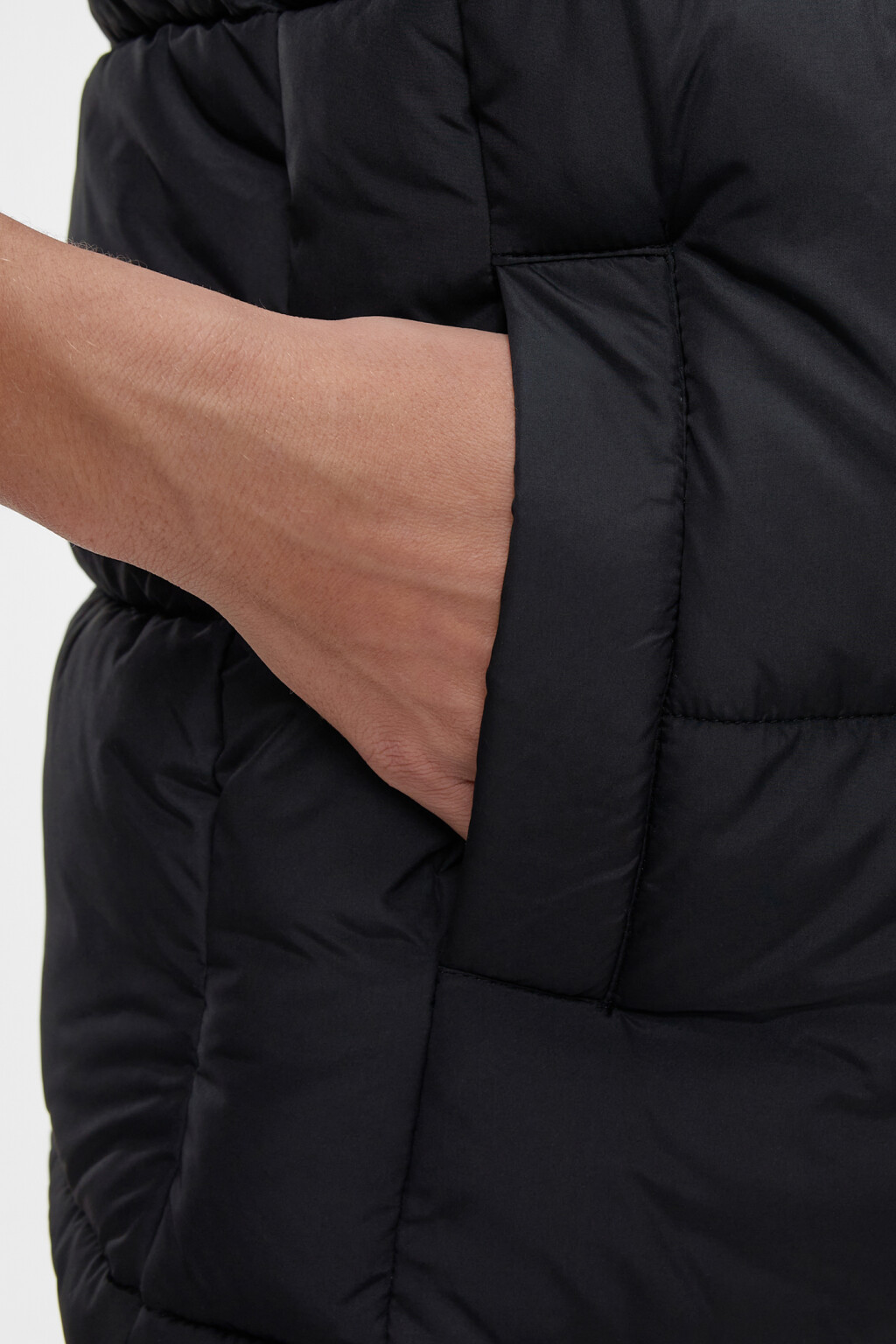 Жилет стеганый утепленный с воротником-стойкой - цвет черный - 7
