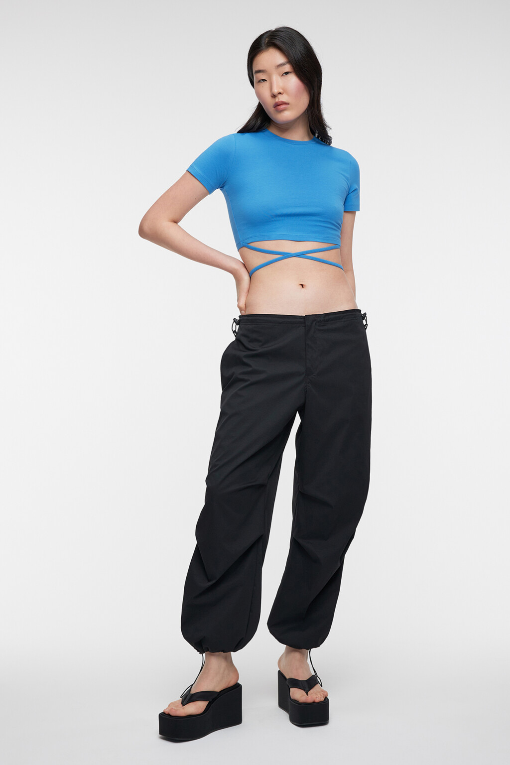 Топ-футболка хлопковый укороченный с завязками на талии - цвет голубой - 1