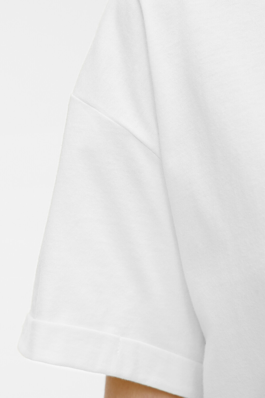 Футболка oversize укороченная с подвернутыми рукавами - цвет белый - 5