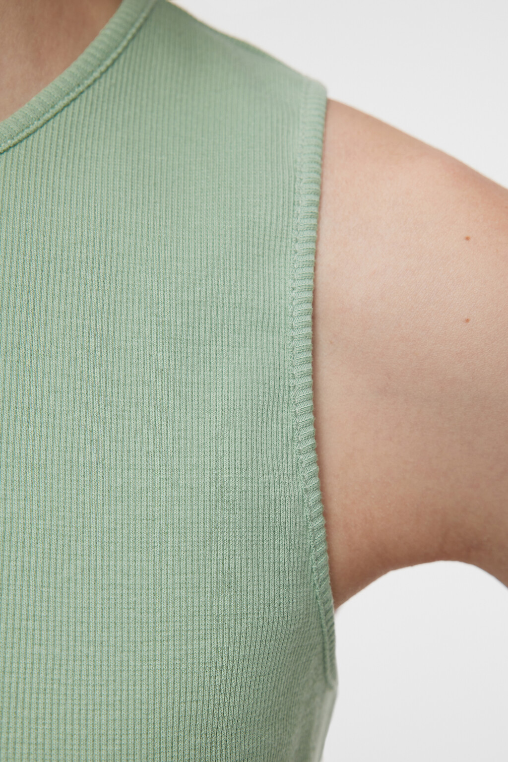 Майка облегающая хлопковая в рубчик - цвет зеленый - 5