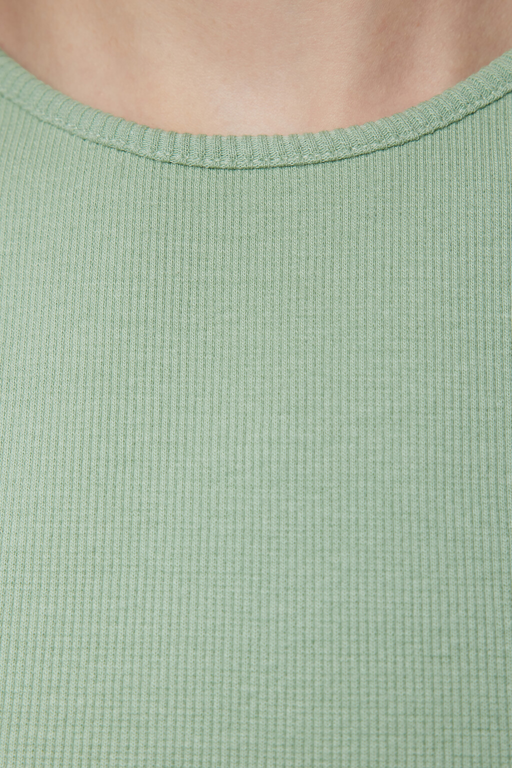 Майка облегающая хлопковая в рубчик - цвет зеленый - 6