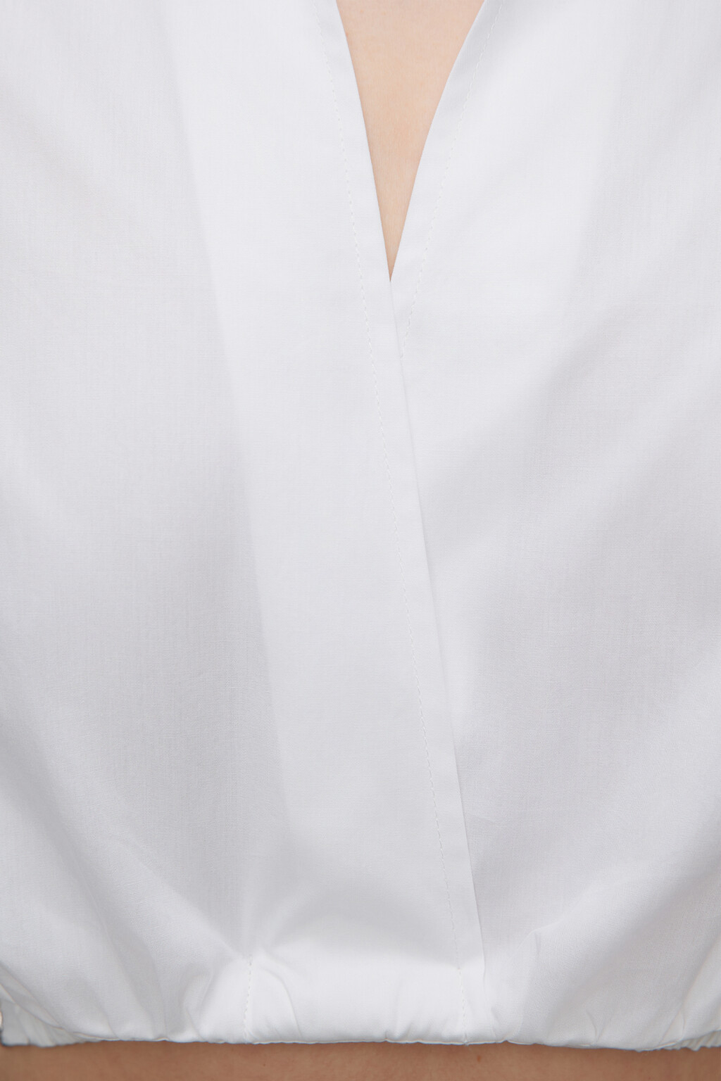 Блузка-рубашка укороченная на запах с ремешком - цвет белый - 6