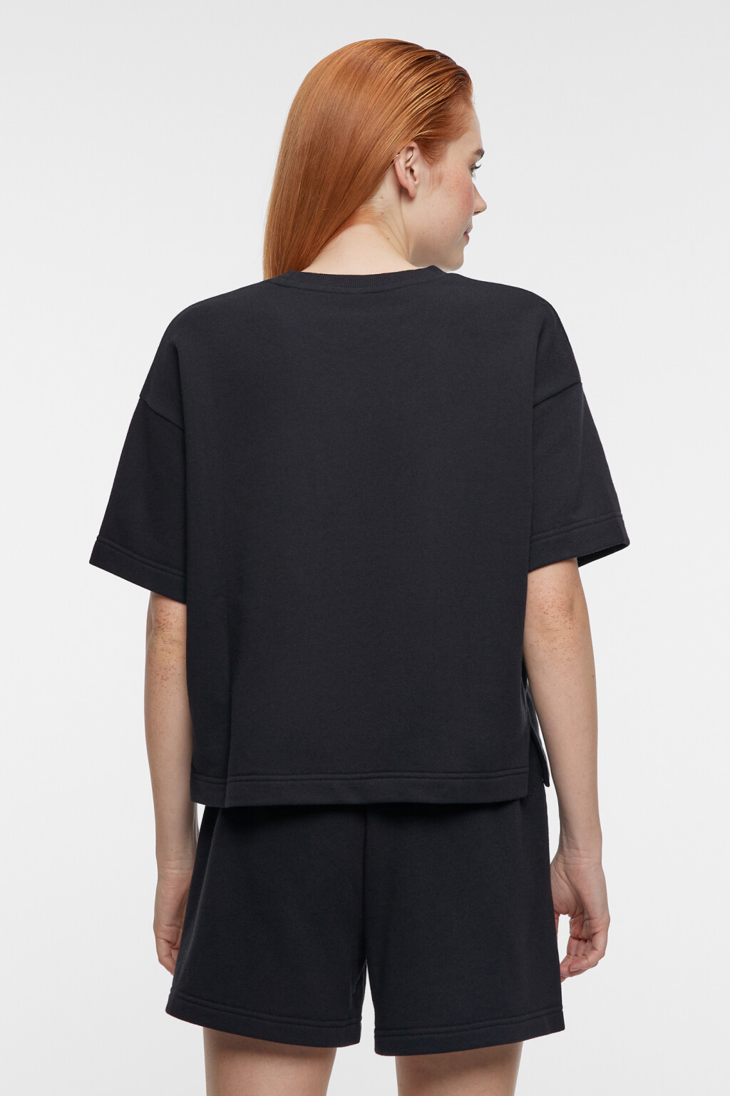 Футболка oversize короткая хлопковая из футера - цвет черный - 3