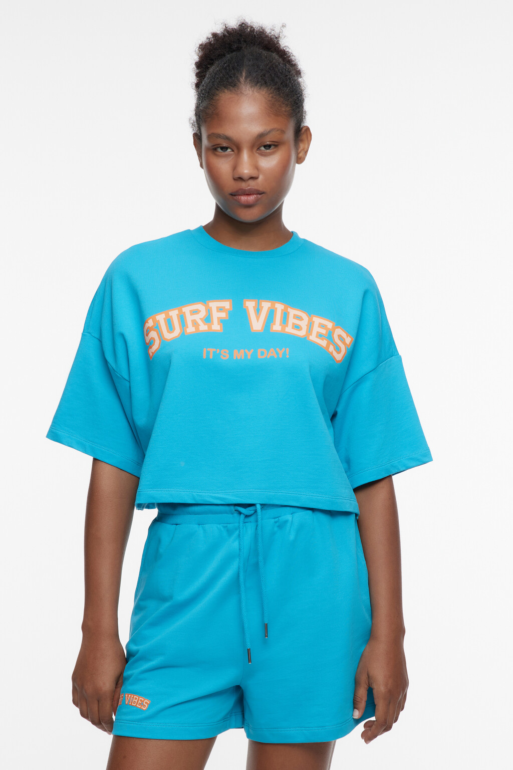 Топ-футболка oversize хлопковый укороченный с принтом - цвет голубой - 1