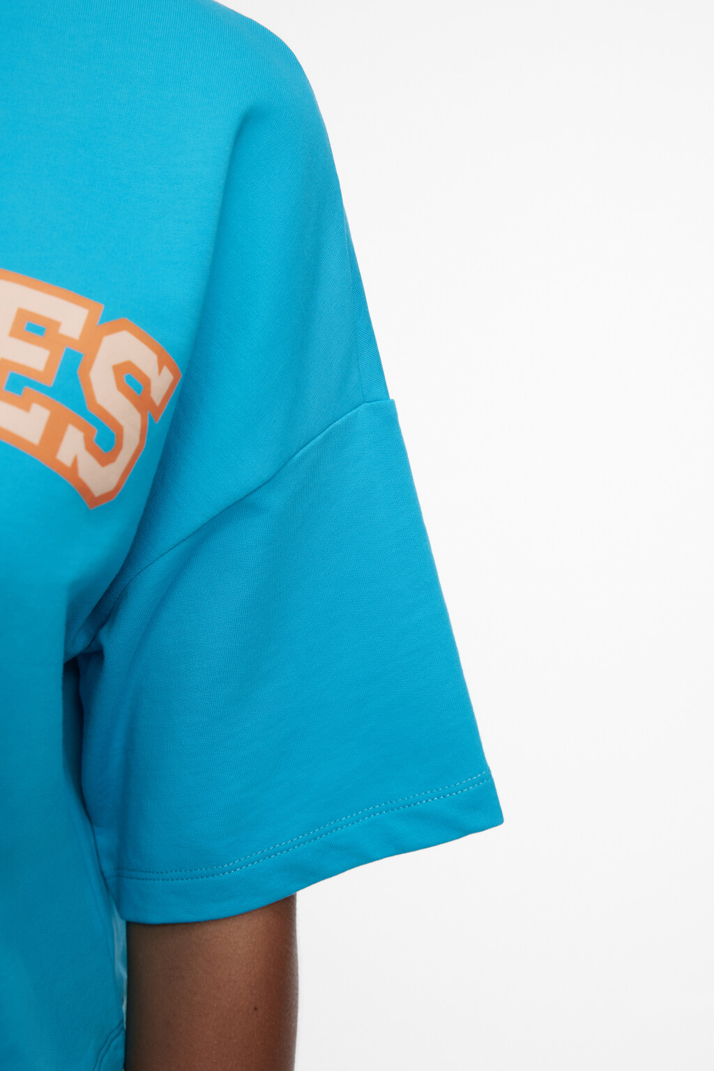 Топ-футболка oversize хлопковый укороченный с принтом - цвет голубой - 6