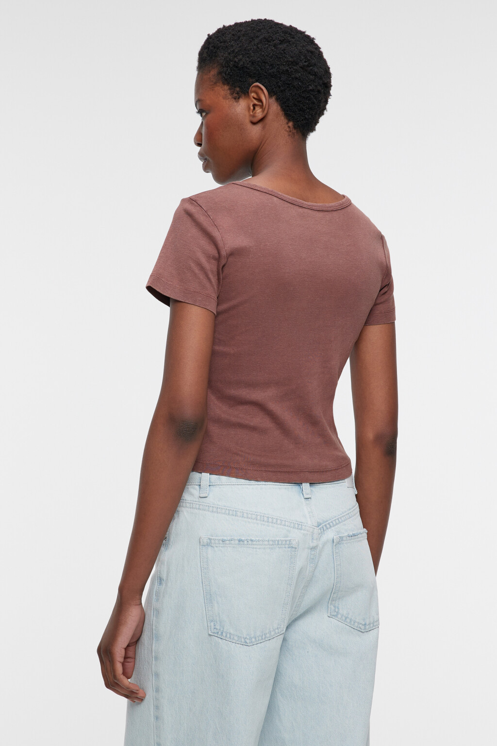 Футболка-топ укороченная хлопковая с принтом - цвет коричневый - 3