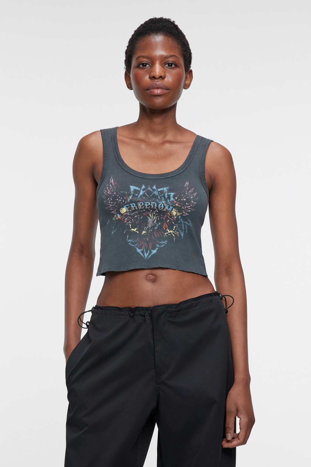 Майка-топ хлопковая укороченная с принтом - цвет серый - 2