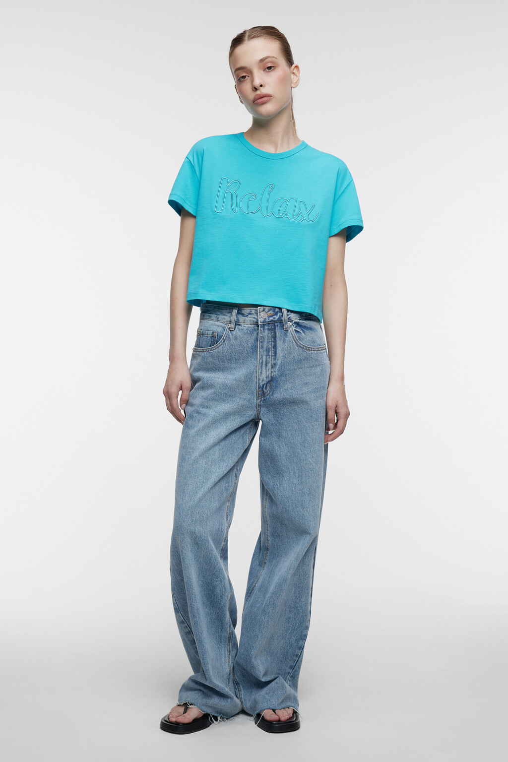 Топ-футболка oversize укороченный с принтом-надписью - цвет голубой - 1