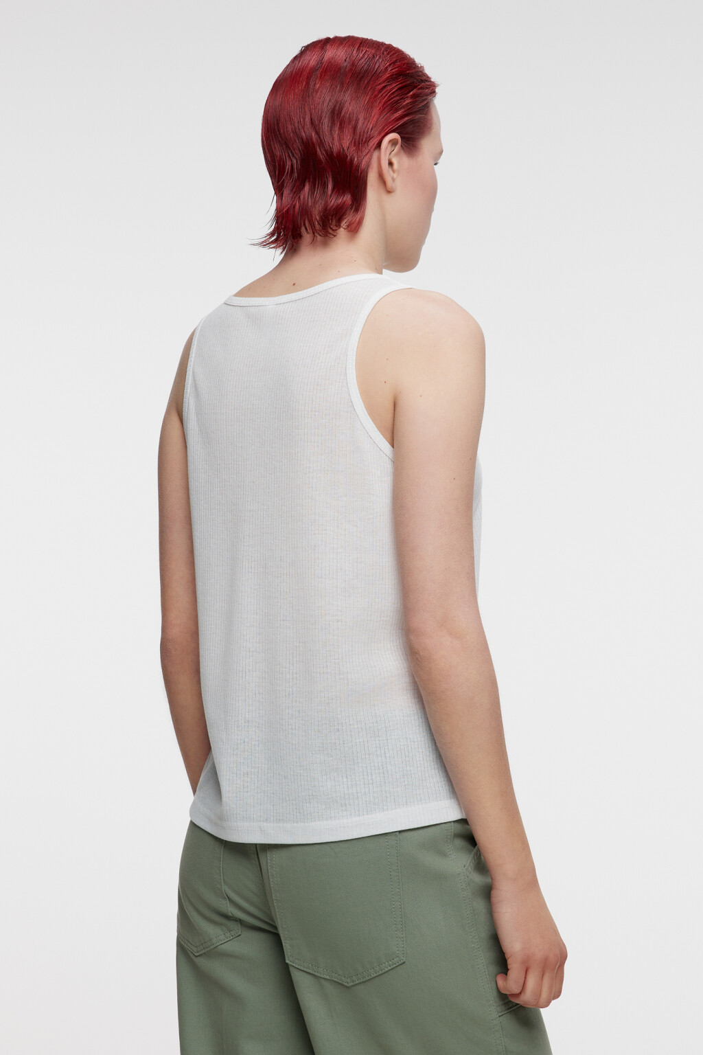 Майка свободного кроя в рубчик на широких бретелях - цвет белый - 3