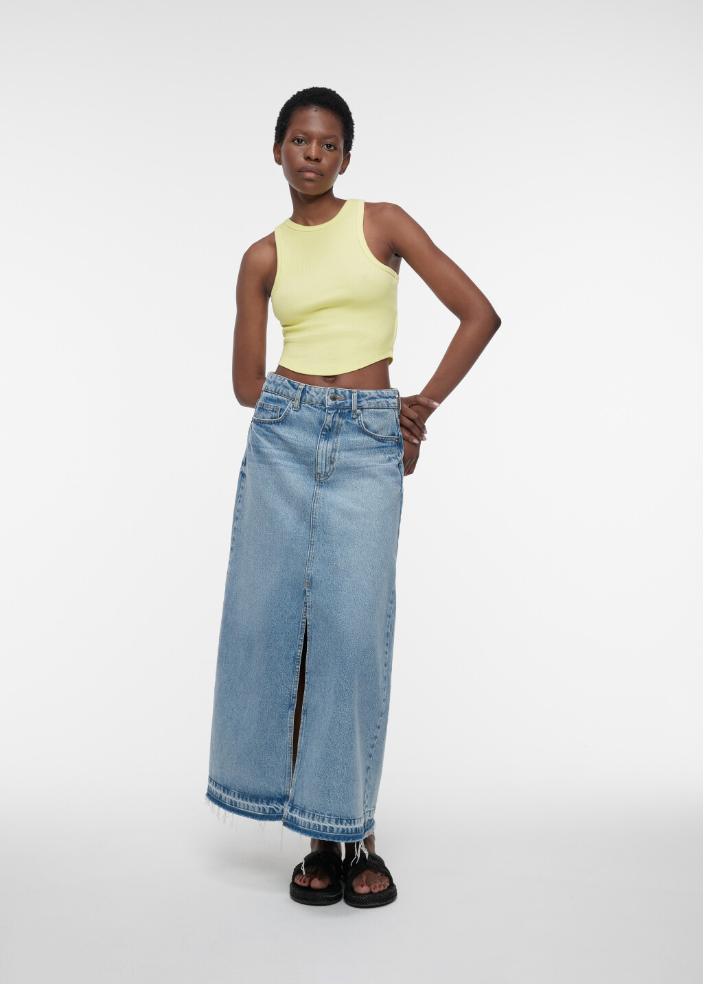 Топ-майка хлопковый облегающий с фигурным низом - цвет желтый - 5