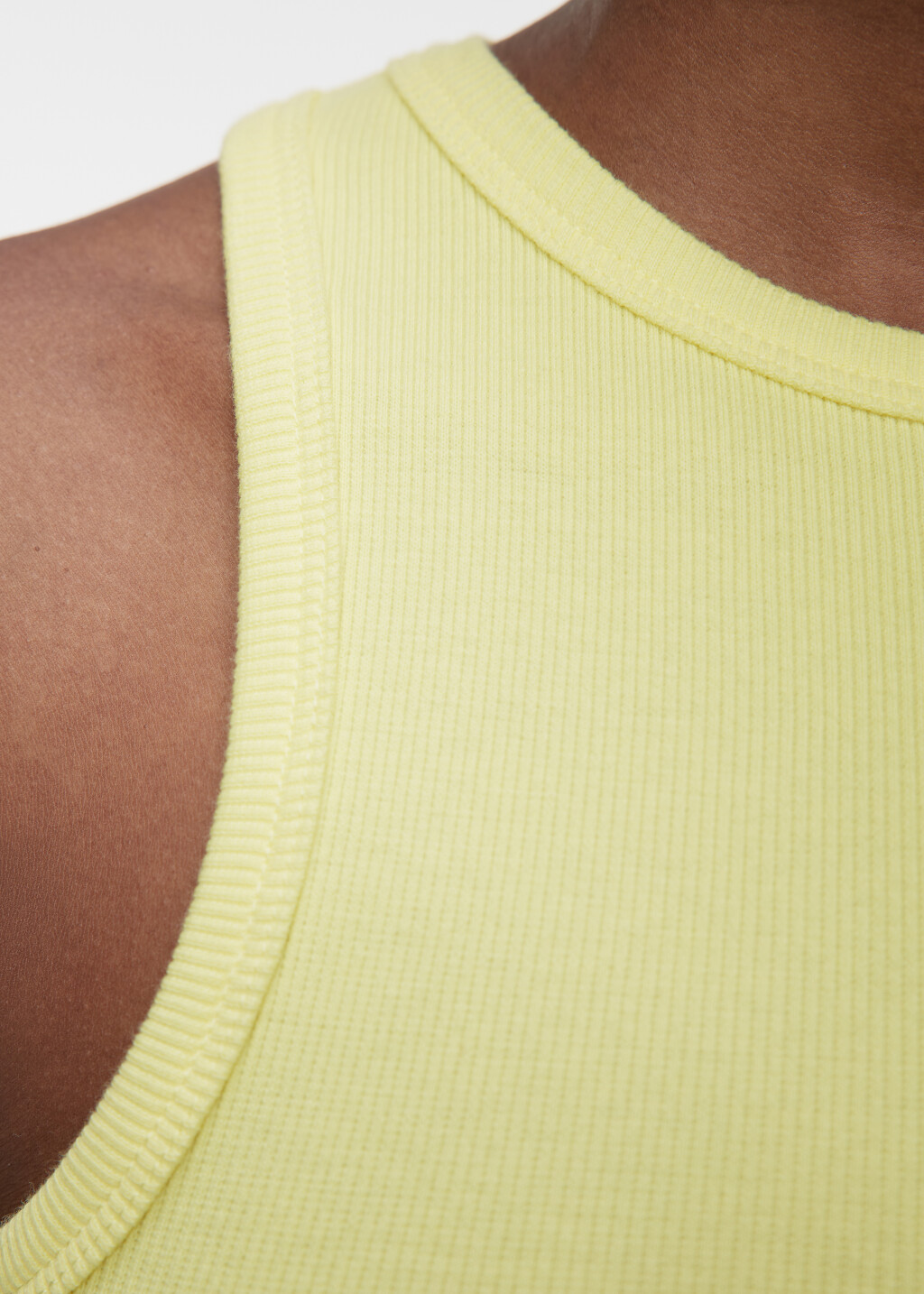 Топ-майка хлопковый облегающий с фигурным низом - цвет желтый - 6