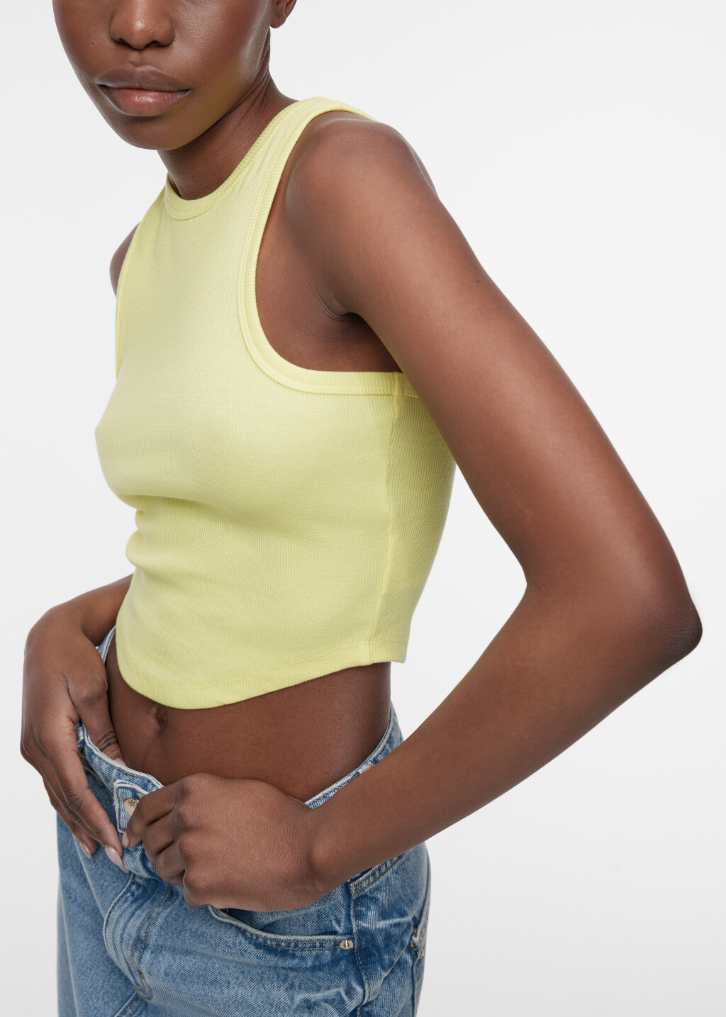 Топ-майка хлопковый облегающий с фигурным низом - цвет желтый - 1
