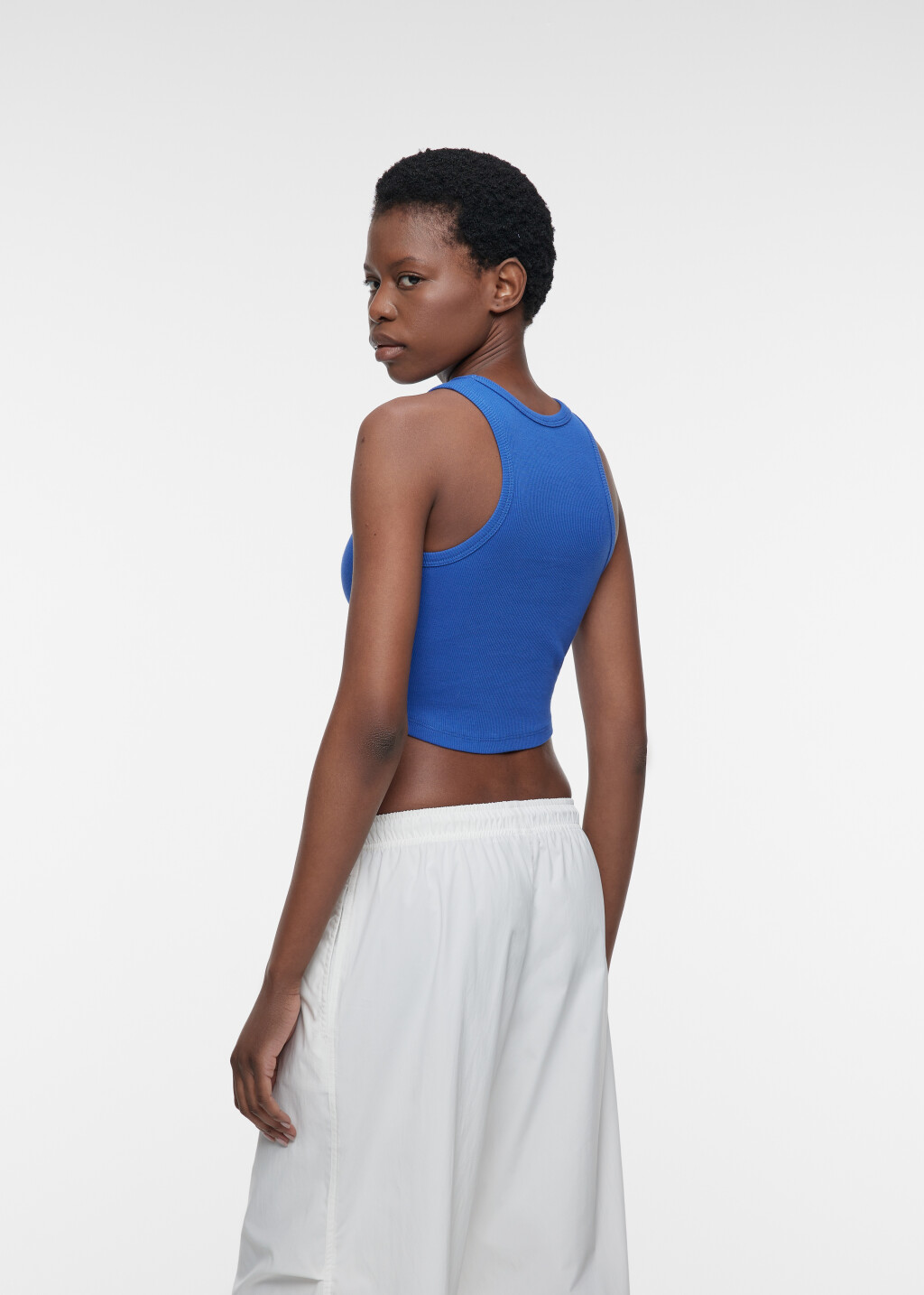 Топ-майка хлопковый облегающий с фигурным низом - цвет синий - 5