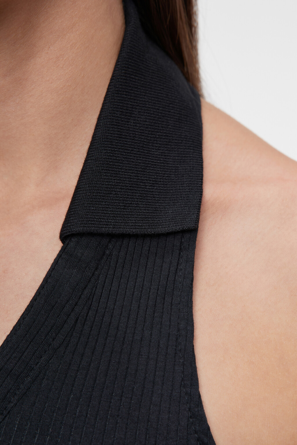 Топ-майка хлопковый укороченный с воротником поло - цвет черный - 5