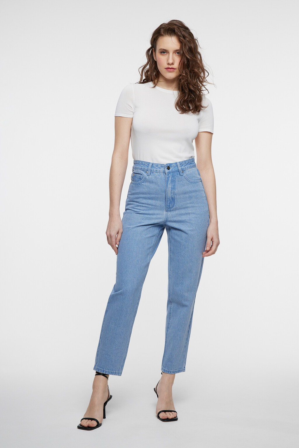 Джинсы MOM классические с высокой посадкой - цвет голубой - 4