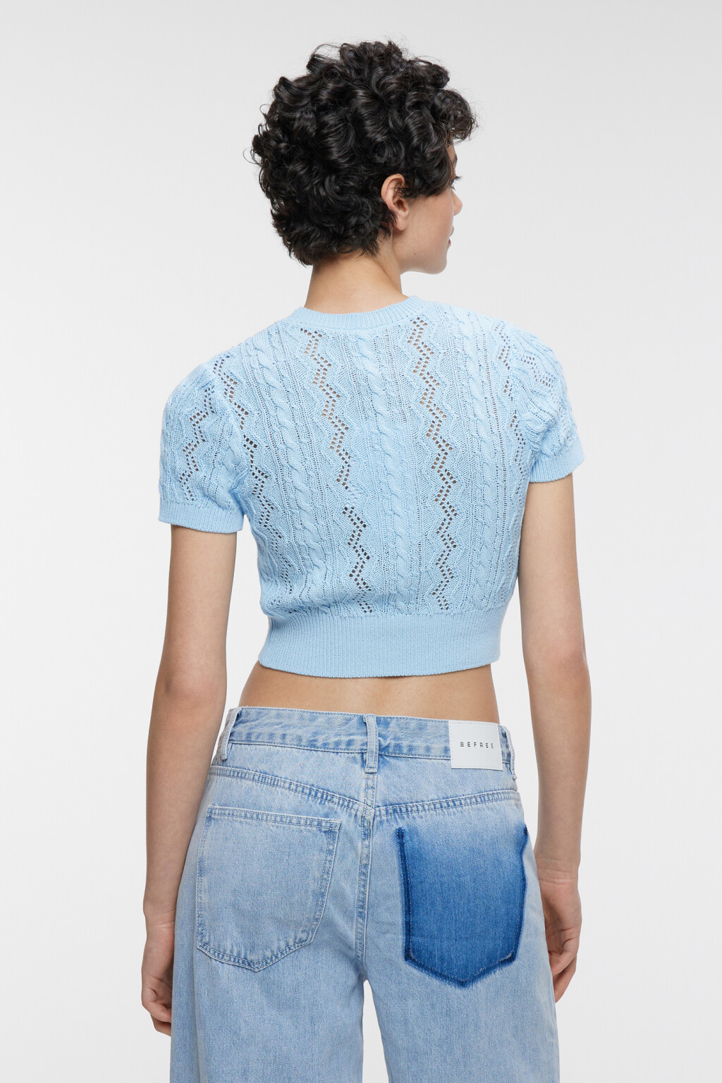 Топ-футболка вязаный ажурный с цветочной вышивкой - цвет голубой - 3