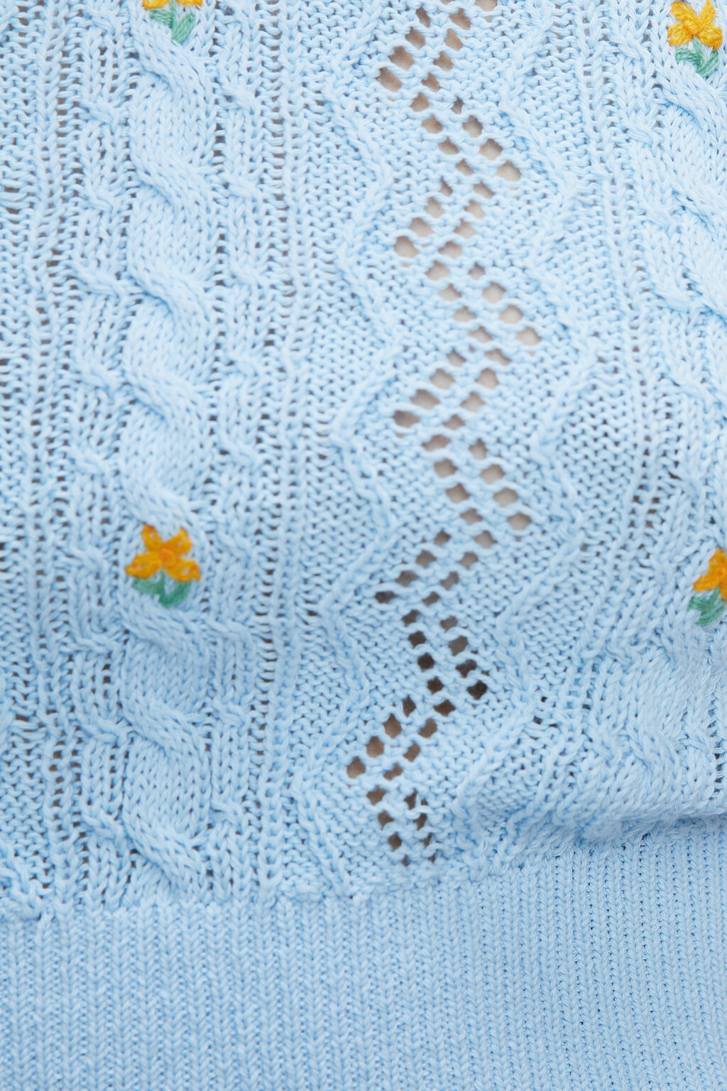 Топ-футболка вязаный ажурный с цветочной вышивкой - цвет голубой - 6