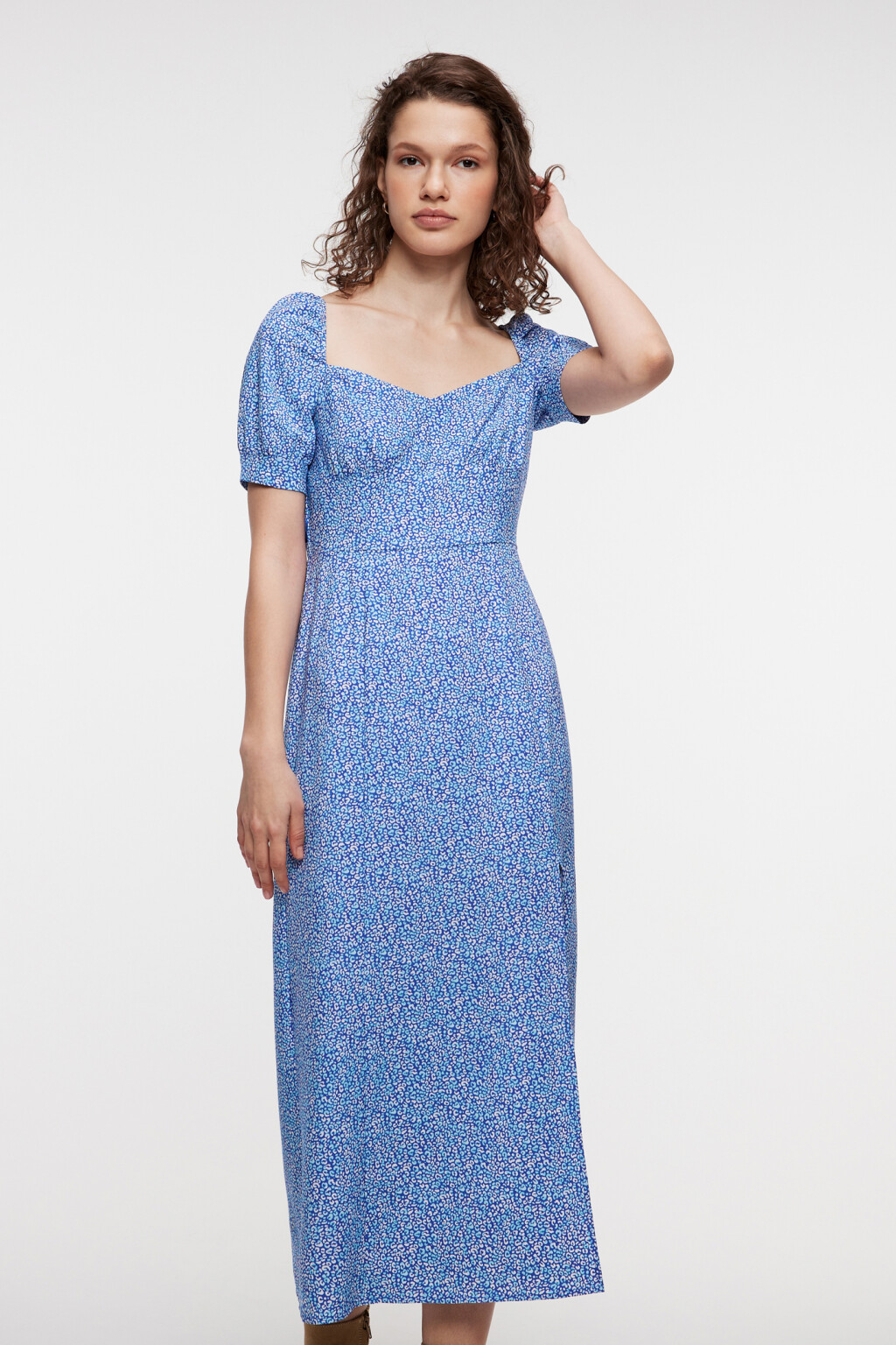 Платье миди приталенное с фигурным вырезом - цвет голубой - 1