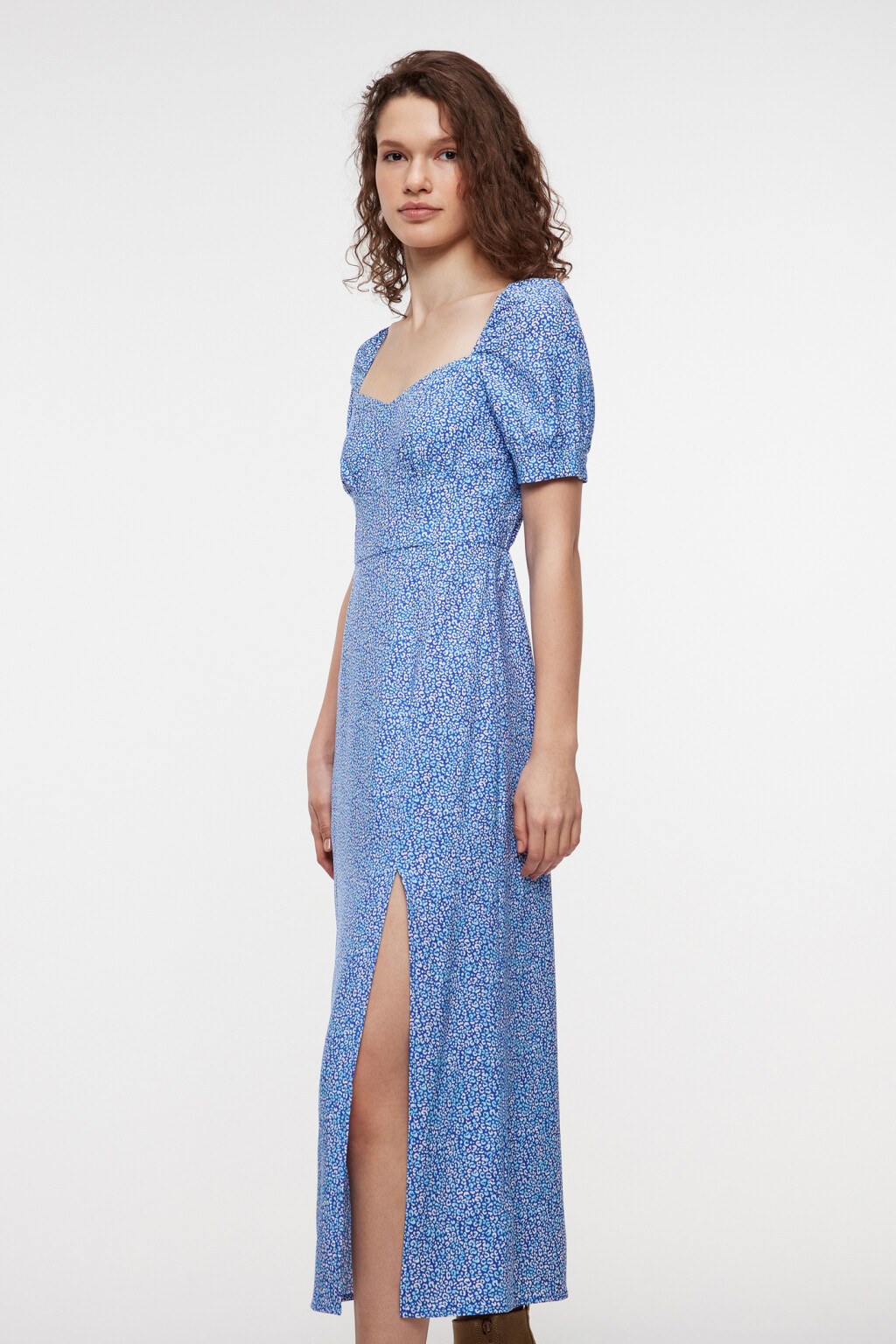 Платье миди приталенное с фигурным вырезом - цвет голубой - 2