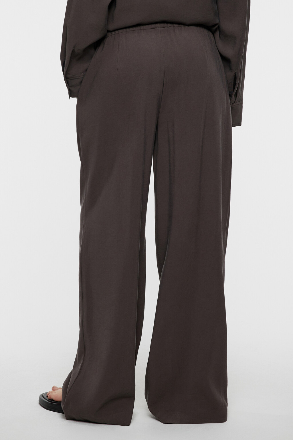 Брюки широкие вискозные с поясом на завязках - цвет коричневый - 2